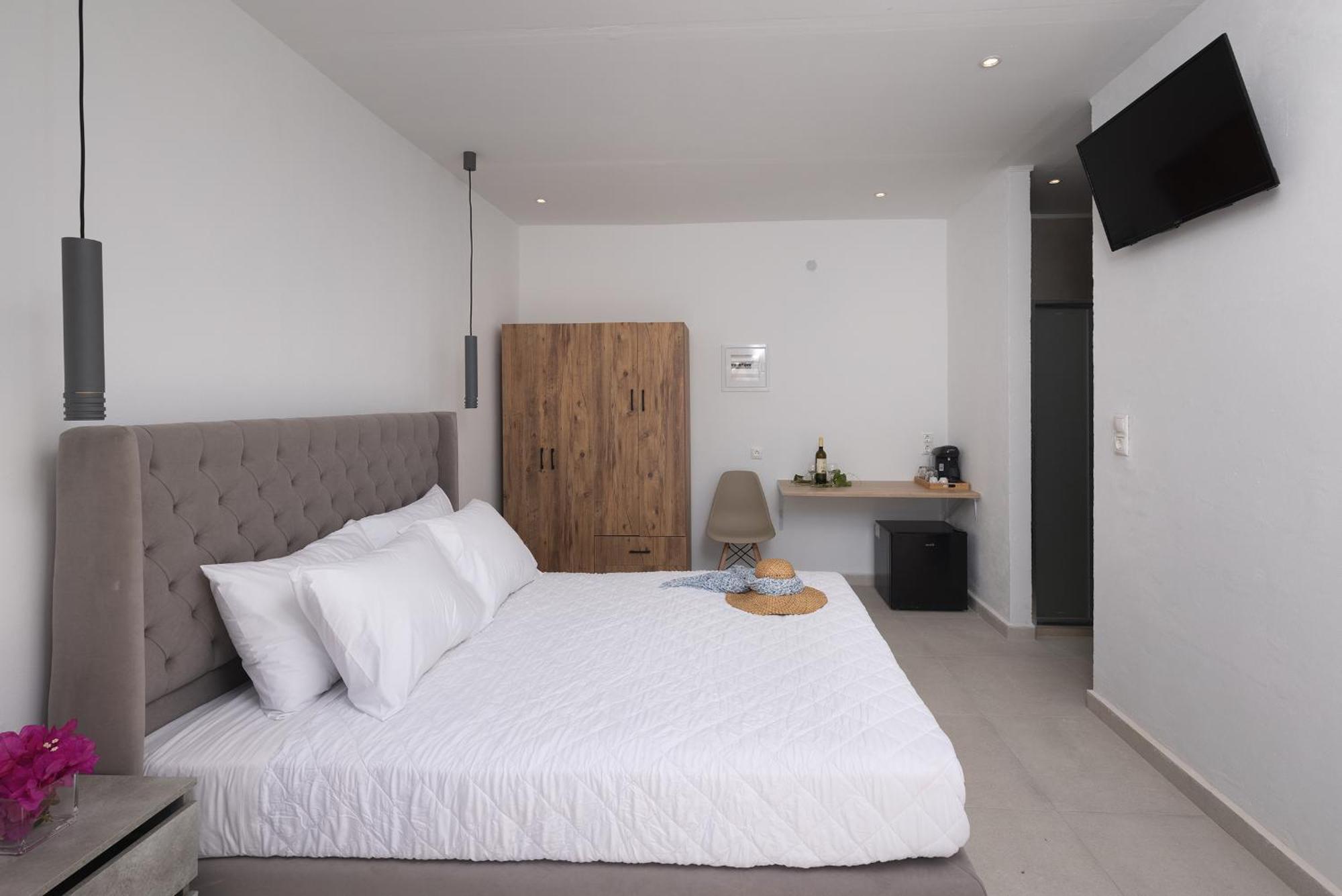 Chrysonisos Suites With Sunset & Seaviews Near Kini Екстериор снимка