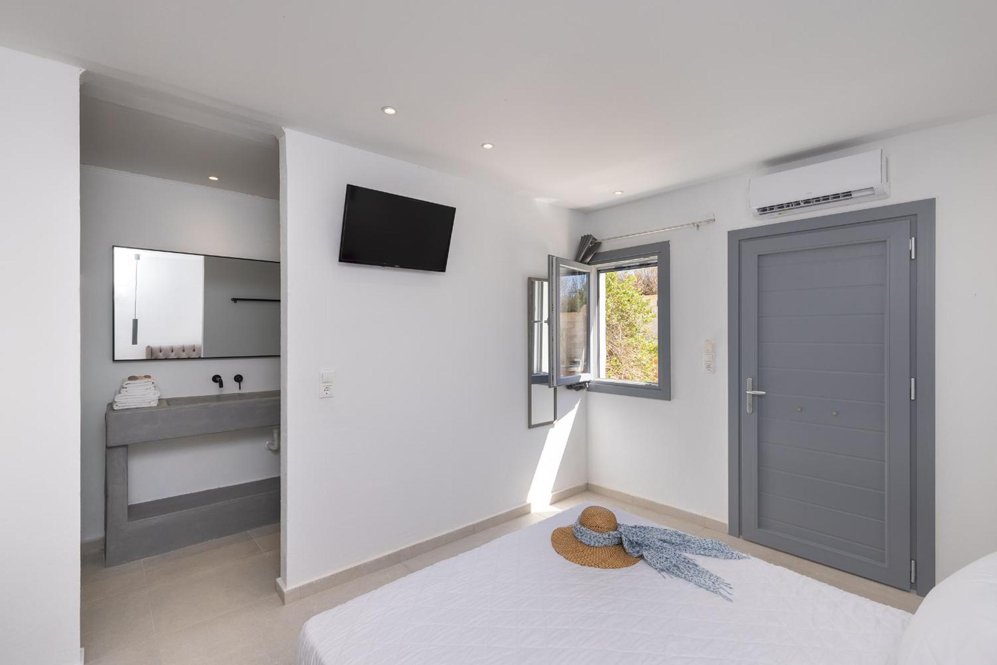 Chrysonisos Suites With Sunset & Seaviews Near Kini Екстериор снимка